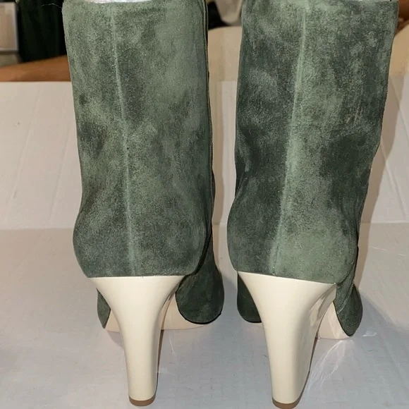 NEW Tory Burch Lila Ankle Bootie Olive Suede Size 9.5 - Picture 8 of 15